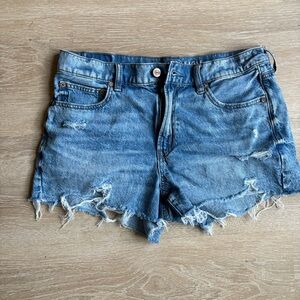 American Eagle 90s Boyfriend Distressed Denim Short